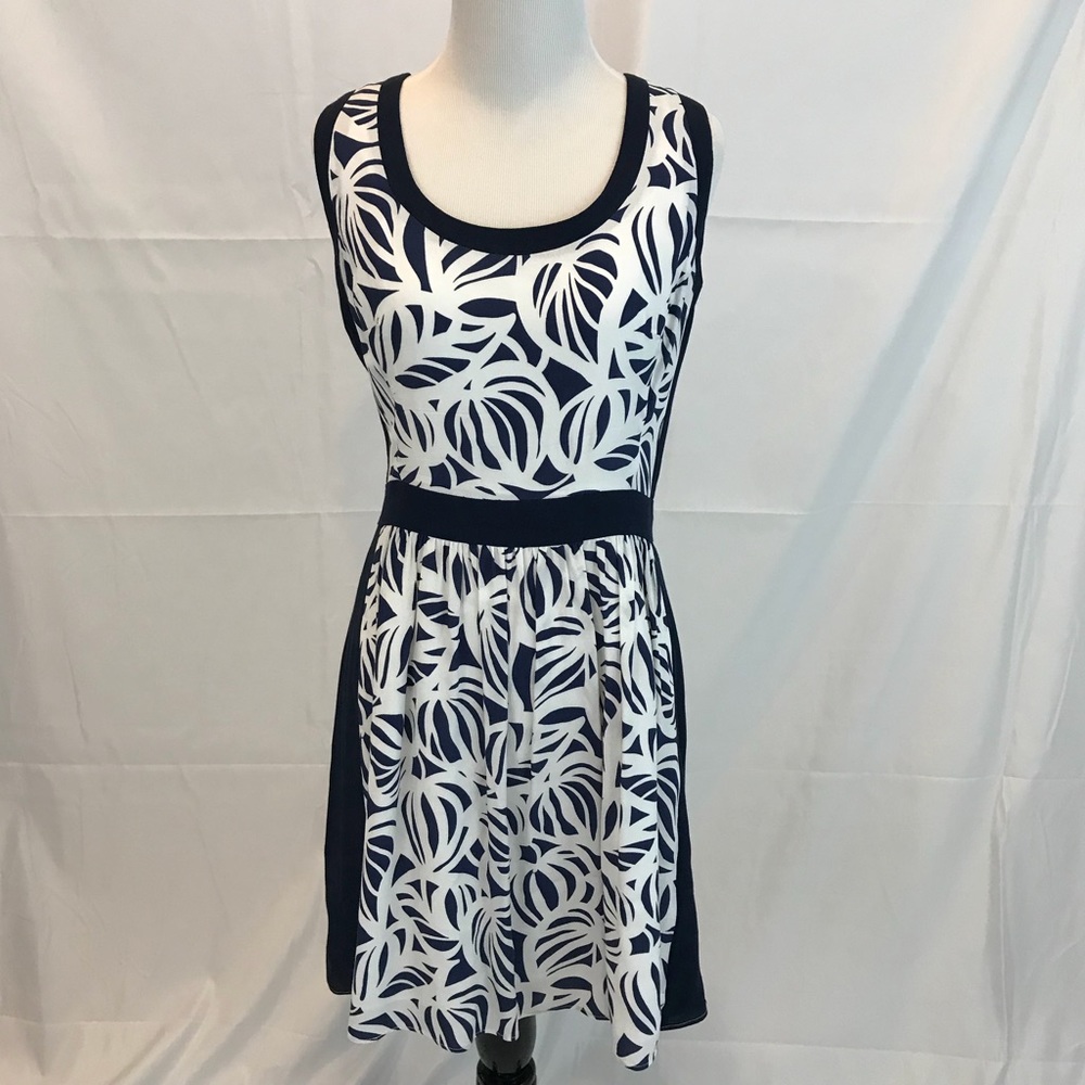 Lilly Pulitzer navy and white dress size 6